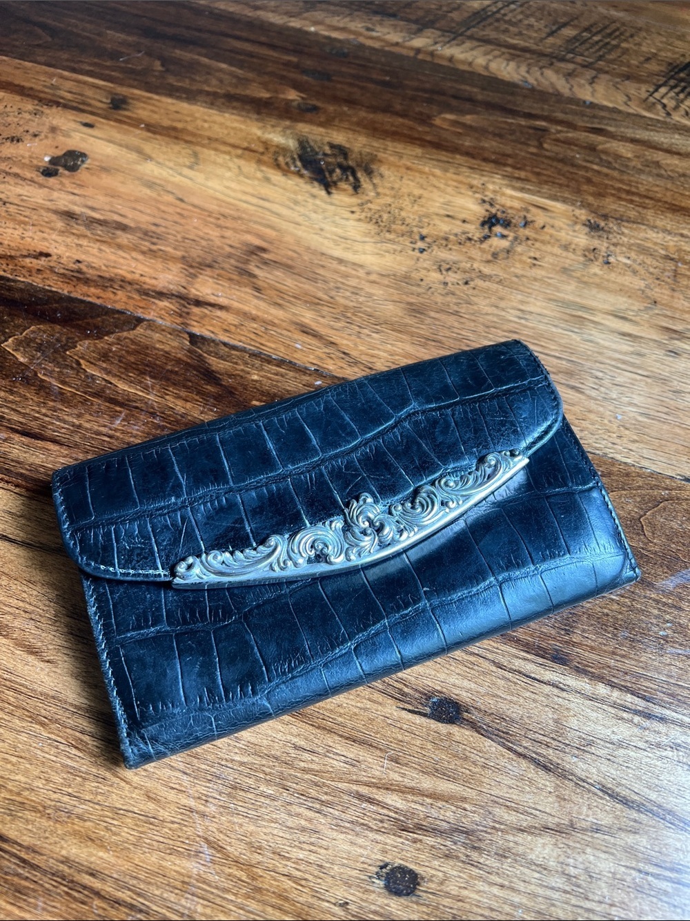 Vtg Brighton Black Crocodile Embossed Leather Wallet Silver Scroll Medallion